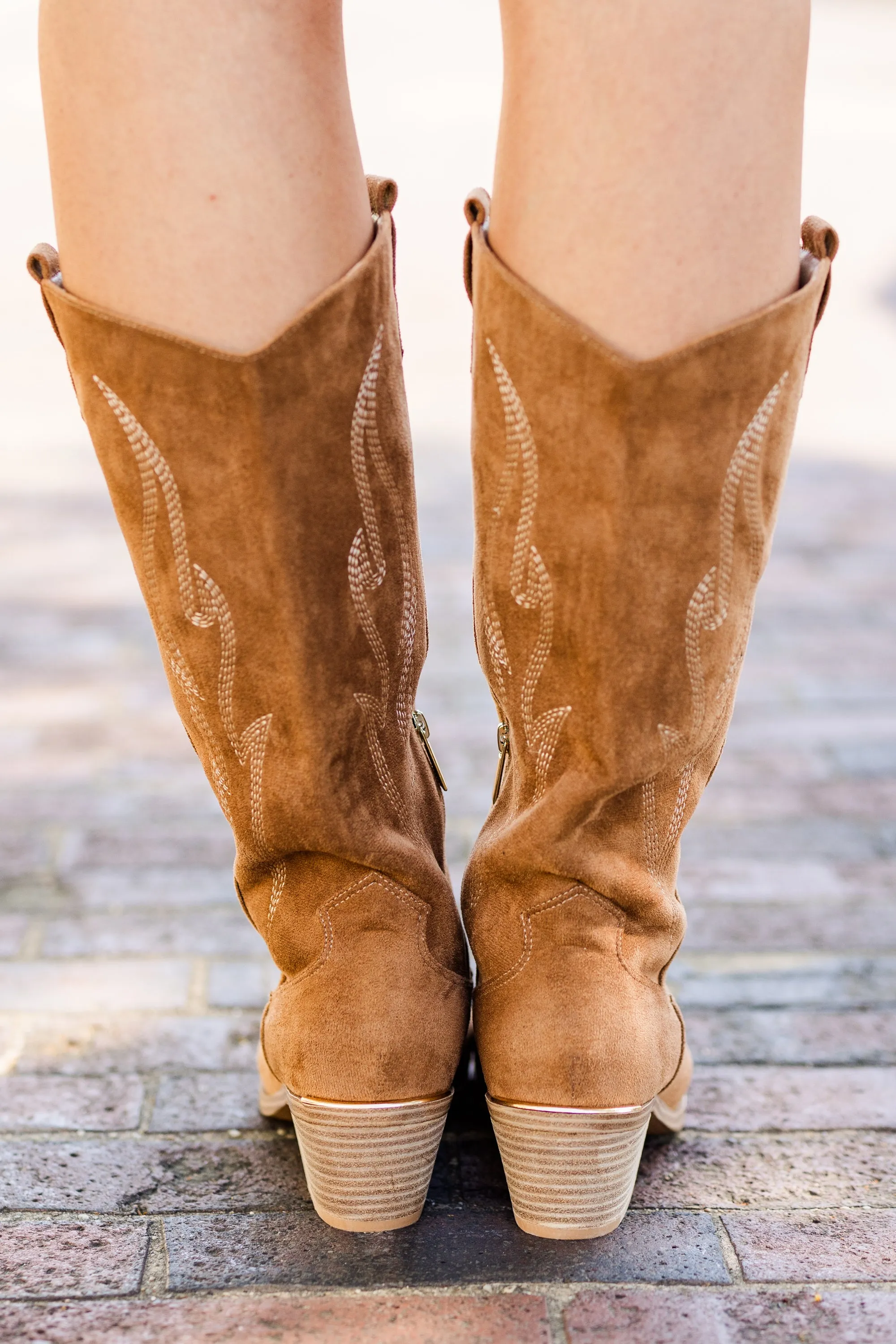 Corky's: Pointed Tone Boots, Tobacco