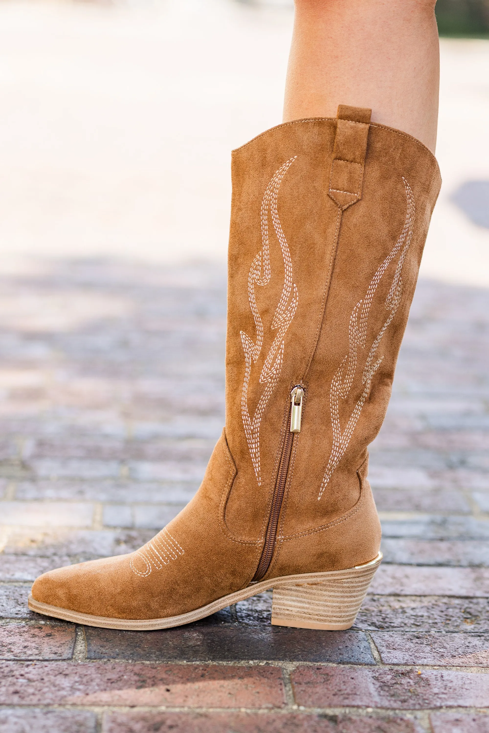 Corky's: Pointed Tone Boots, Tobacco