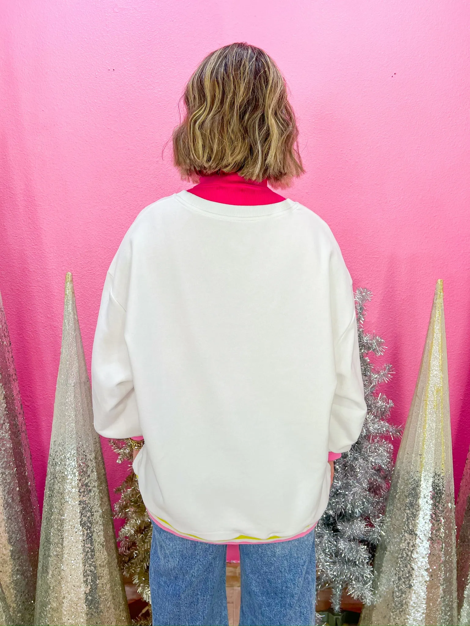 Crossing Ski & Cocktail Sweatshirt - White
