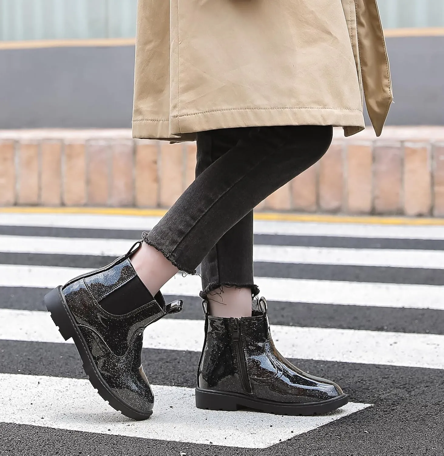 DADAWEN Boys Girls Waterproof Outdoor Side Zipper Comfort Chelsea Ankle Boots Combat Ankle Booties (Toddlers/Little Kids/Big Kids)