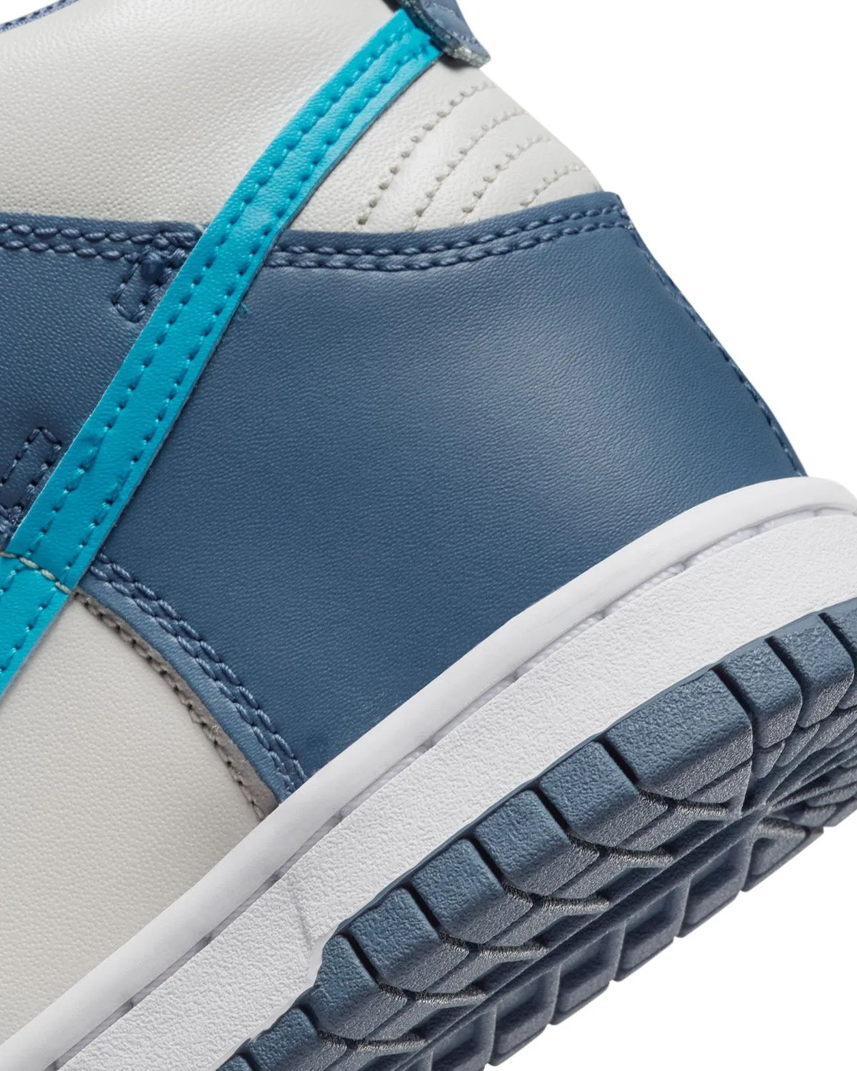 Dunk High (GS) Light Bone/Blue Lightning/Diffused Blue