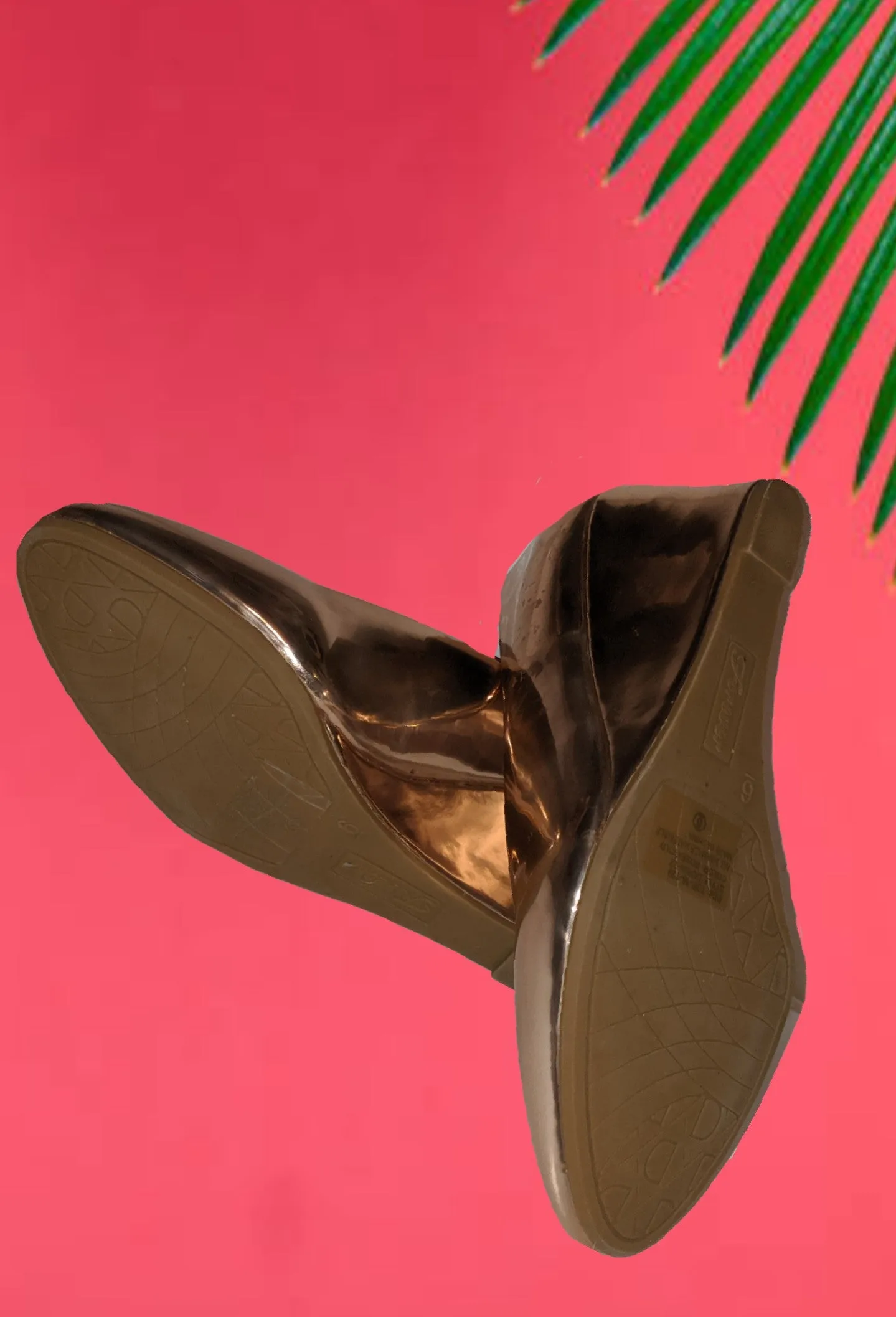 Forever rose gold shoes - So cute and comfy! Size 6