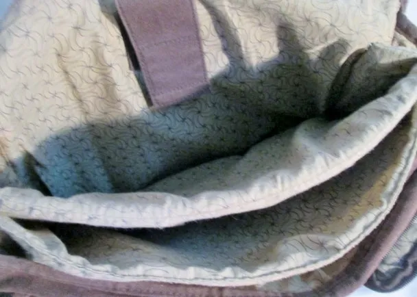 HURLEY Crossbody Bag Messenger Purse Laptop Carrier Case BROWN Vegan