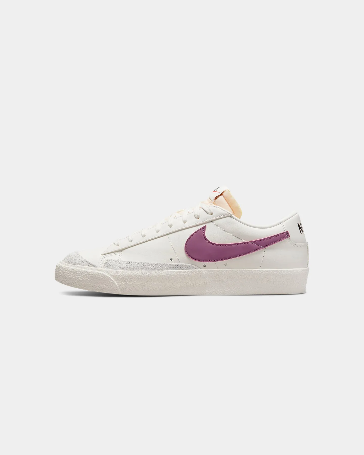 Nike Blazer Low '77 Vintage Sail/Light Bordeaux/Vivid Sulfur