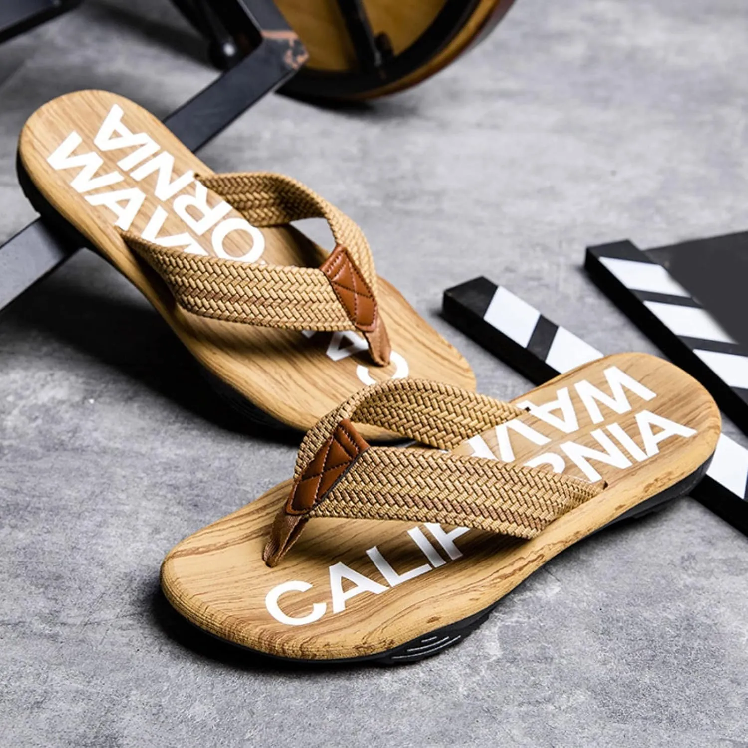 Selling Drop Beach Men Slippers Fashion Sandals Breathable Summer Sandal Non Slip Rubber Mens Open Toe Slippers Size 13