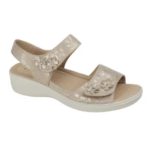 Shoe Tree Womens Sandal Azalea Beige