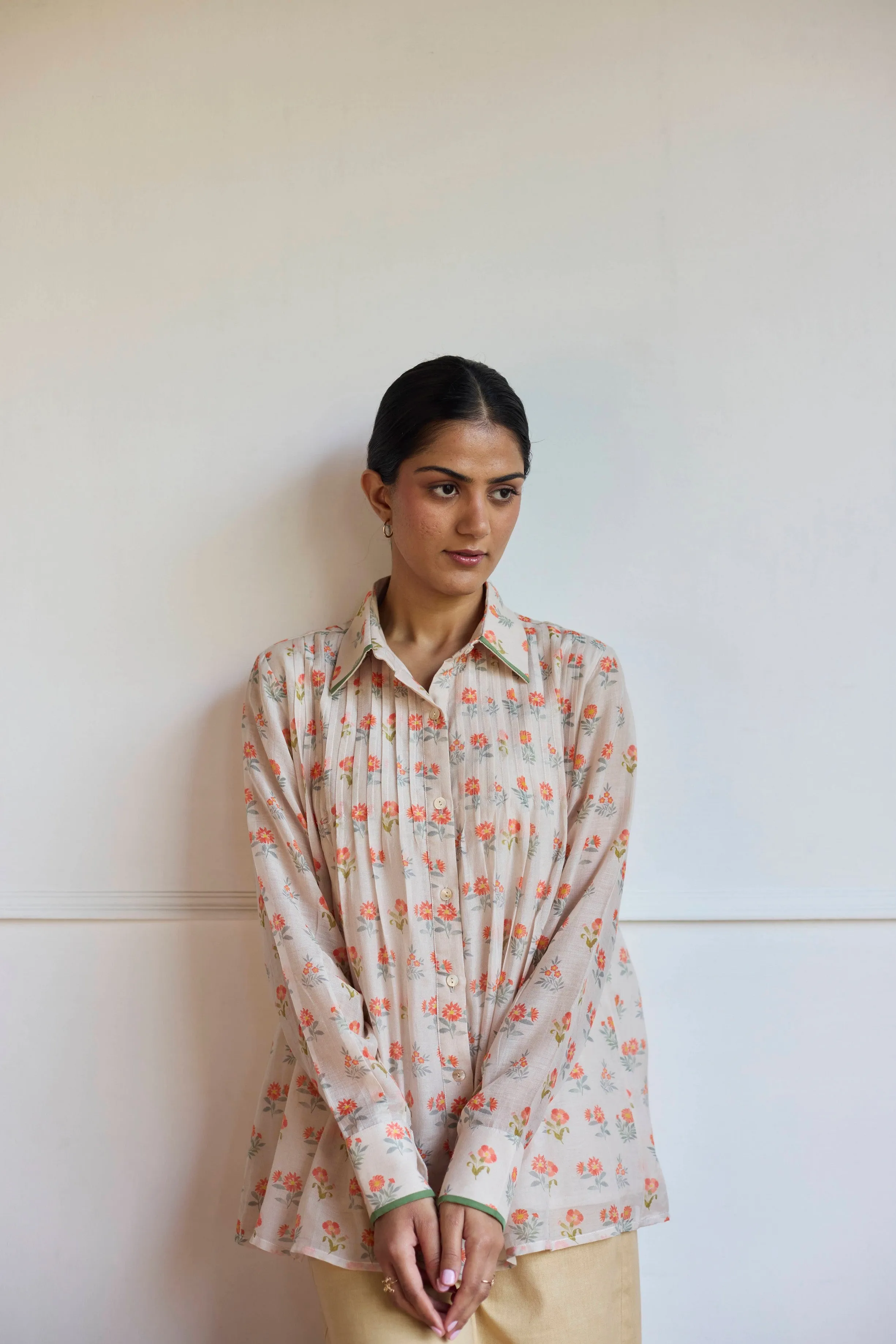 TAUPE SHIRT